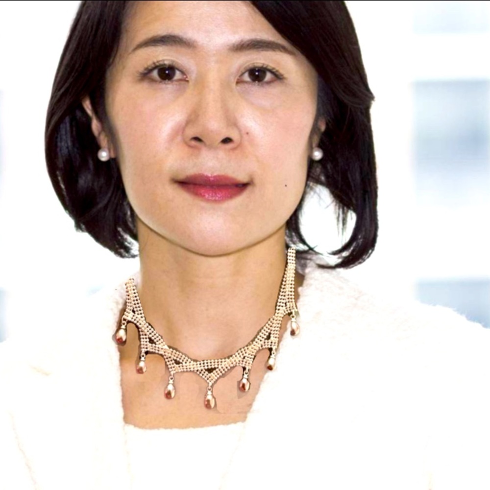 Beautiful Woman Beautiful Jewelry, Tahitian Style Pearl & Stainless Necklace